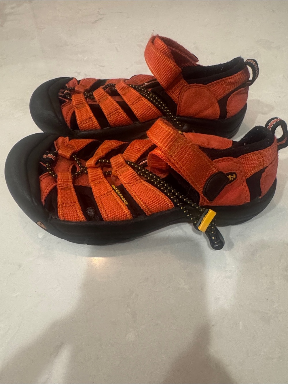 Keen Kids H2 Orange and Black Closed-Toe Waterproof Shoes Kids Unisex Size 1.5